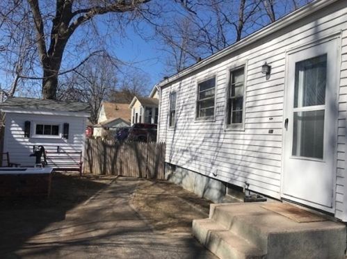 28 Mcbride St, Springfield, MA 01104-2612