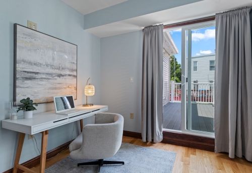 78 Hbr Vw St, Boston MA exterior