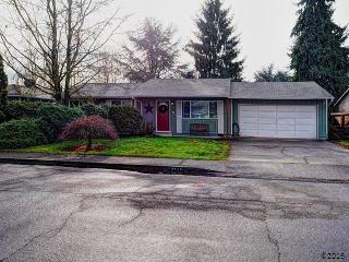 4662 Regal Dr, Salem, OR 97301-2033
