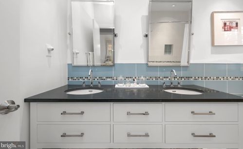 10113 Bevern Ln, Rockville MD 20854-2130 exterior