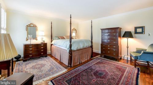 217 6 St, Washington DC 20003-1135 exterior