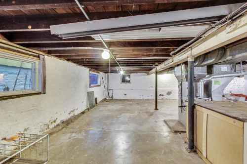 1832 Estes Ave, Chicago IL 60645-2904 exterior