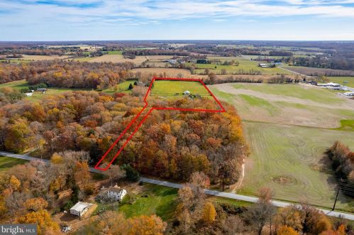 262 Lk Rd, Pilesgrove NJ 08098-3008 exterior