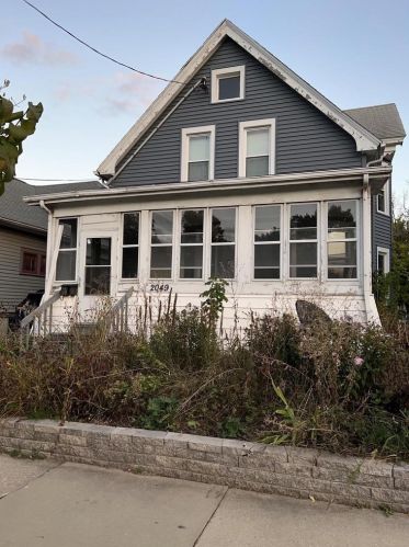 2049 Washington Ave, Madison WI 53704-5208 exterior