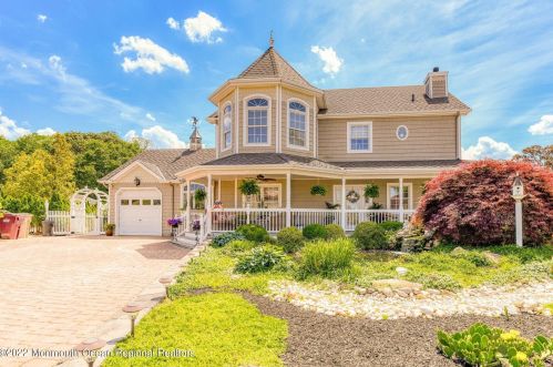 98 Storm Jib Ct, Berkeley Township, NJ 08721-1416