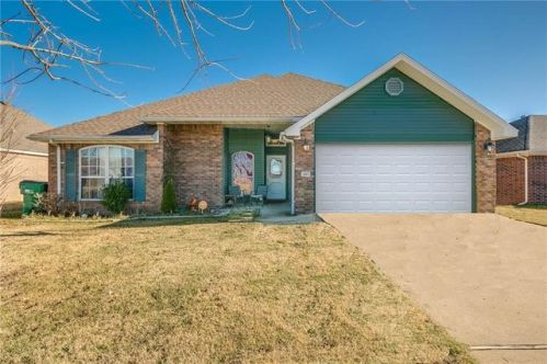 1805 Apple Butter St, Springdale, AR 72764-6005