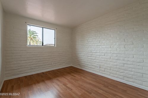 8424 23rd St, Tucson AZ  85710-6502 exterior