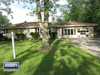 366 Manor Pl, Aurora, IL 60506-2522