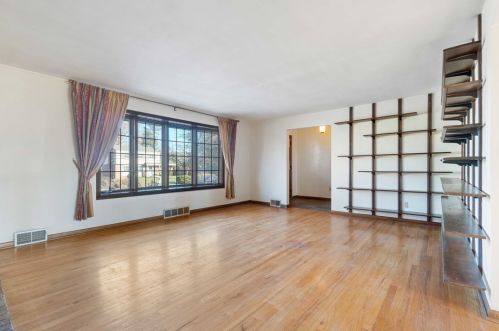 502 Glengary Dr, Pittsburgh PA  15215-1106 exterior