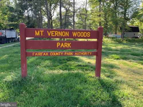 7902 Ashton St, Alexandria VA 22309-1341 exterior