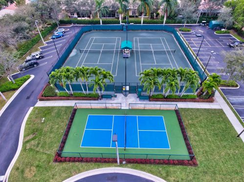 10054 Armani Dr, Boynton Beach FL 33437-3743 exterior