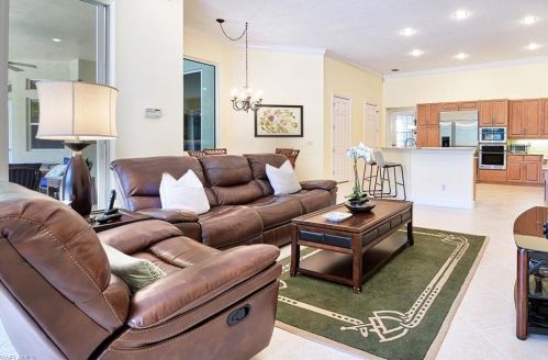 6592 Gln Arbor Way, Naples FL 34119-4654 exterior