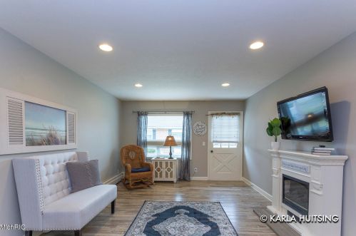 648 Andover St, Grand Rapids MI 49548-7673 exterior