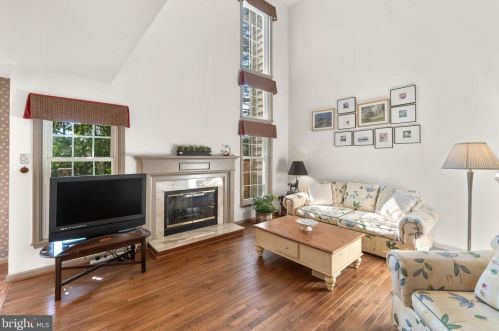 10960 Bloomingdale Dr, Rockville MD 20852-5550 exterior