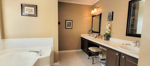 2260 Harmony Lk Cir, Lithonia GA exterior