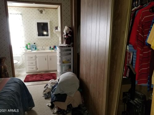 1705 Charleston Ave, Phoenix AZ 85023-1218 exterior