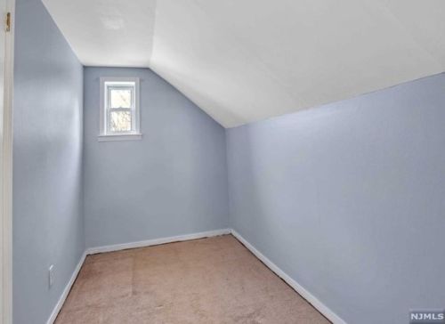 190 Maple St, Fairview NJ 07022-1512 exterior