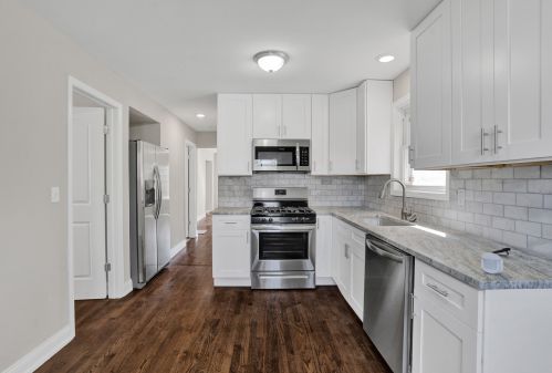 9722 Calumet Ave, Chicago IL  60628-1430 exterior