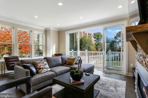 10260 Grosvenor Pl, Rockville MD 20852 exterior