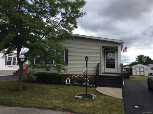 9919 Grantham Ct, Clarence NY  14031-2084 exterior