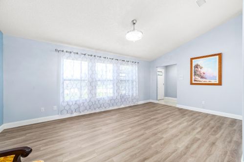 117 Sagamore Ter, Fort Pierce FL 34983-1262 exterior