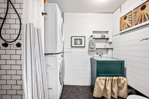 4643 Mckee Dr, Pittsburgh PA  15236-2445 exterior