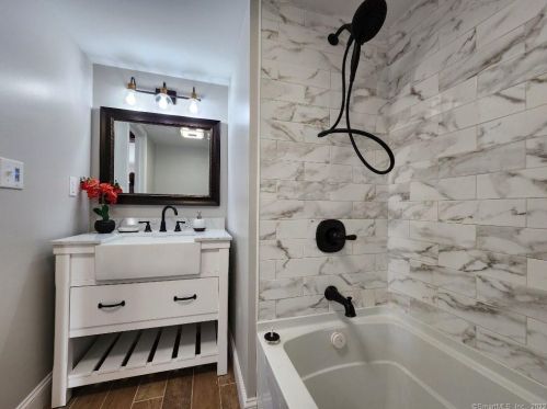 222 Thorpe Ave, Meriden CT  06450-9206 exterior