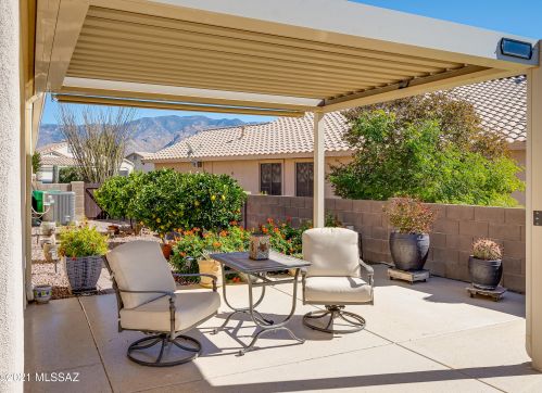 1484 Ganymede Dr, Tucson AZ 85737-3418 exterior