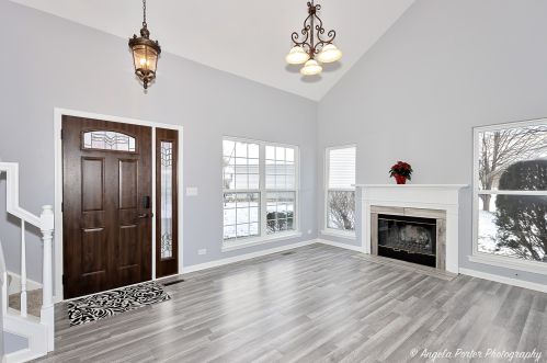 2317 Aspen Dr, Bull Valley, IL 60098-6906