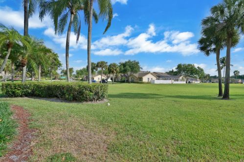 9511 Boca Gardens Cir, Boca Raton FL 33496-3757 exterior