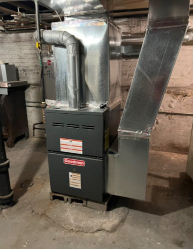 7527 Champlain Ave, Chicago IL 60619-2222 exterior