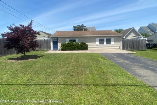 1504 Tamiami Rd, Lacey, NJ 08731-5041