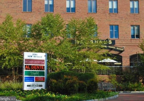 4200 Cathedral Ave, Washington DC  20016-4933 exterior