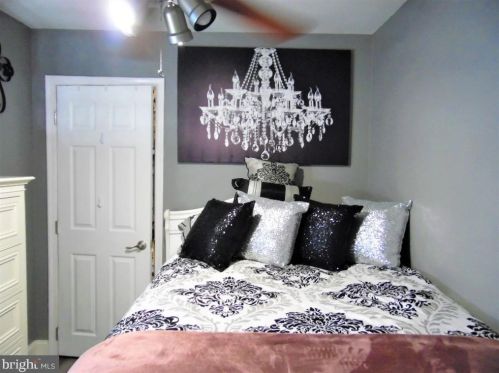 2449 Camac St, Philadelphia PA 19148-4311 exterior