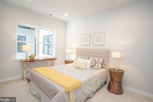 5938 Henry Ave, Philadelphia PA 19128-5981 exterior