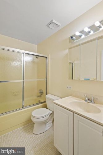 2014 Dundee Rd, Rockville MD exterior