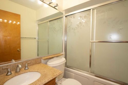 1935 Sayre Ave, Chicago IL 60634-2327 exterior