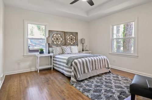 1749 Laurelwood Dr, Atlanta GA  30311-3838 exterior