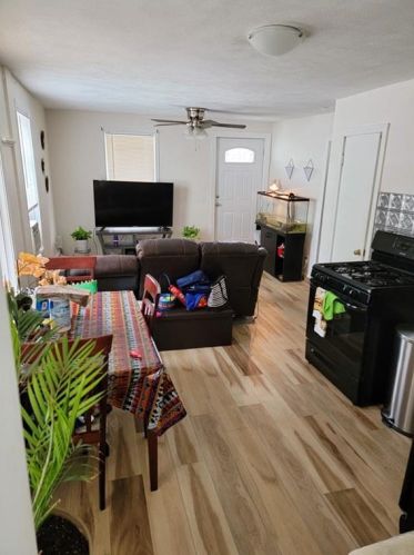 68 Ortoleva Dr, Providence, RI 02909-4910