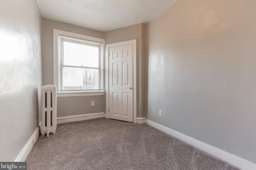 5006 Franklin St, Philadelphia PA 19122-1322 exterior