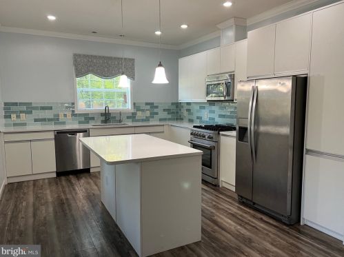 43 Albemarle Rd, Trenton NJ  08648-3401 exterior