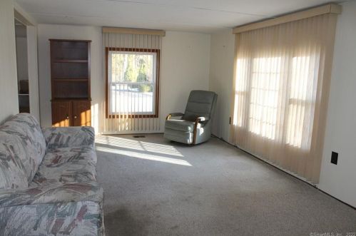 21 Country Clb Trl, Deep River CT 06419-1208 exterior