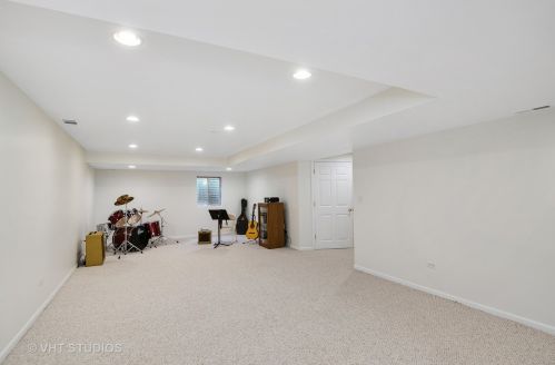 3168 Hampshire Ln, Waukegan IL 60087-5335 exterior