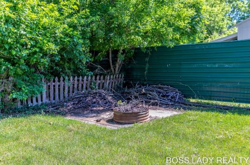 183 Muskegon St, Cedar Springs MI 49319-9594 exterior