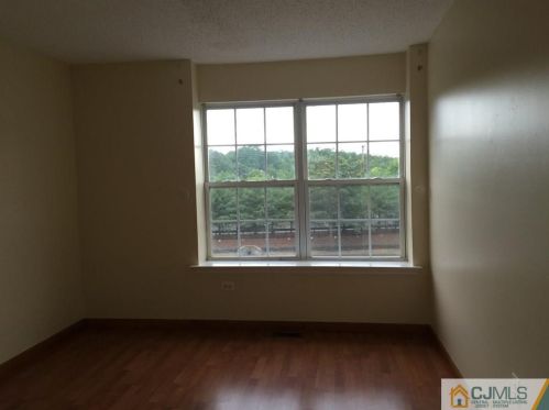 7 Guisborough Way, Edison NJ  08820-4635 exterior