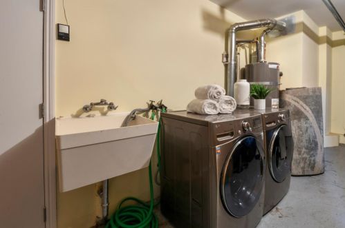 460 Magnolia Ave, Millbrae CA 94030-1940 exterior