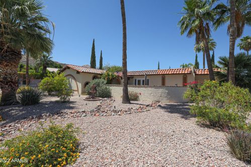 2402 Cinnabar Ave, Phoenix, AZ 85028-4322