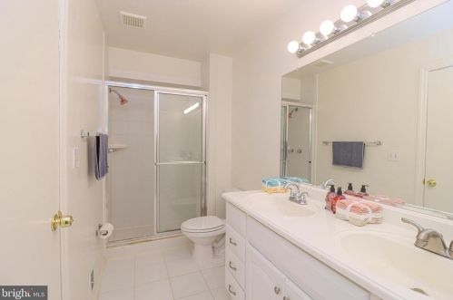 5469 Marlin St, Rockville MD 20853-3608 exterior