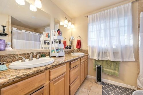 914 Mormon St, Folsom CA 95630-2611 exterior