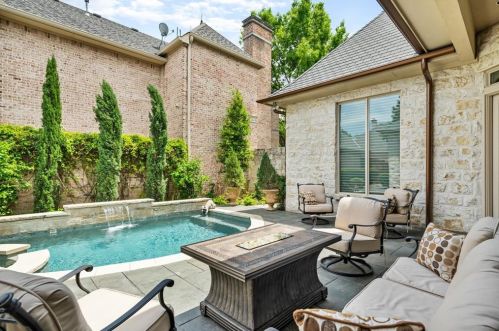 6905 Forest Glen Dr, Dallas TX  75230-2358 exterior